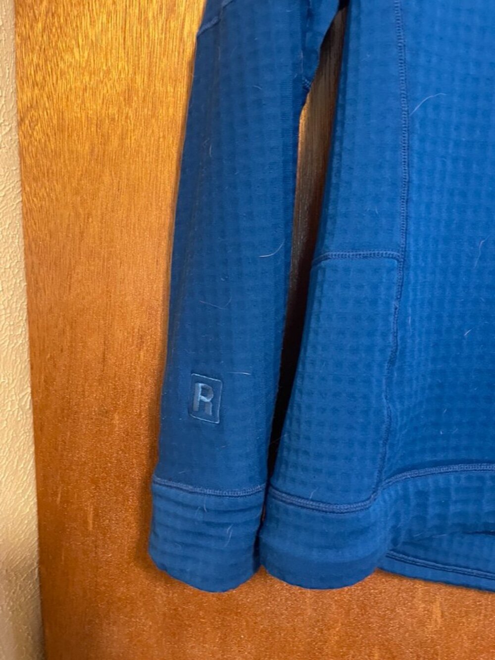 W's R1 Full-Zip Hoody - Picture 6 of 6